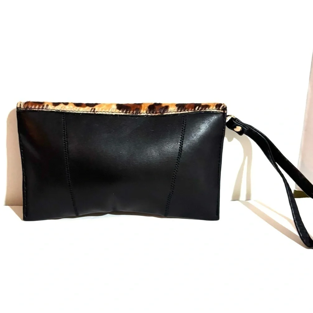 Chi Leopard Print leather and Black Clutch wristlet Bag